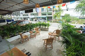 Tibe & Tribe Phangan Hostel