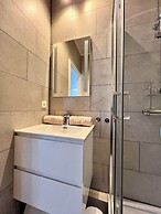 Cozy fully equipped center Liege for 4
