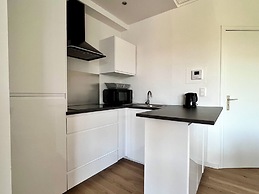 Cozy fully equipped center Liege for 4