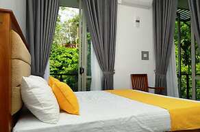 Lathpandura Hotel
