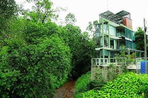 Lathpandura Hotel