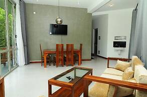 Lathpandura Hotel