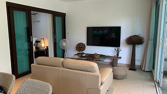 Beachfront and Pool 2 BR Apt- Celeena 870