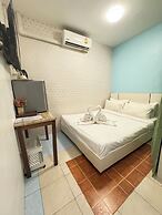 La Casa Residencies
