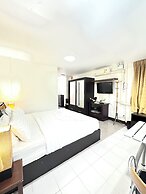La Casa Residencies