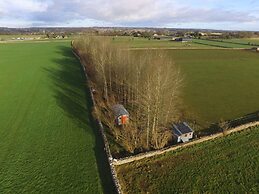 Secluded off Grid Shepherd's Hut
