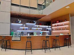 Skyport Hotel