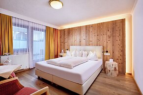 Alpine Hotel Resort Goies