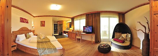 Alpine Hotel Resort Goies