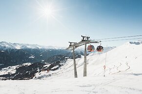 Alpine Hotel Resort Goies