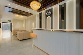 Travinities Hotel Avni Palace
