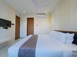 Travinities Hotel Avni Palace