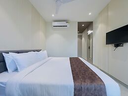 Travinities Hotel Avni Palace