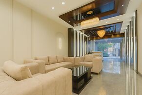 Travinities Hotel Avni Palace