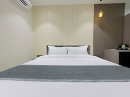 Travinities Hotel Avni Palace