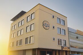 Travinities Hotel Avni Palace