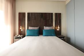 YMY BEACH HOUSE