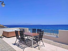 Beachfront Ela Luxury Stay With Jacuzzi Views