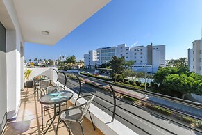 Nissi Apartment 102