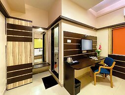 Hotel Golden Treat