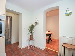 2 Aqueduct Cottages