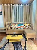 Bloomstone Urban Chill Cabin