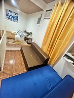 Bloomstone Urban Chill Cabin