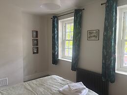 Vauxhall Flat 9 - London