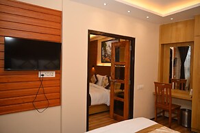 Hotel Golden Potala