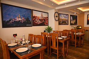 Hotel Golden Potala