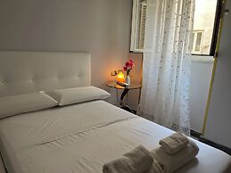 S.R. Guesthouse