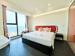 Capella Apartment Fireworks & Ocean View