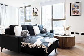 Supernova Suite City Views