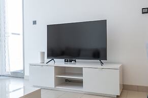 Chic 2 bed Apartment in Sobha Creek Vistas
