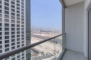 Chic 2 bed Apartment in Sobha Creek Vistas