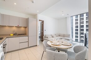 Chic 2 bed Apartment in Sobha Creek Vistas