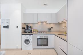 Chic 2 bed Apartment in Sobha Creek Vistas