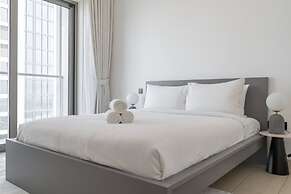 Chic 2 bed Apartment in Sobha Creek Vistas
