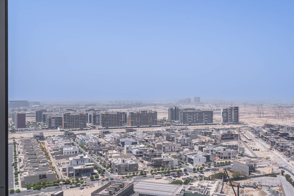 Chic 2 bed Apartment in Sobha Creek Vistas