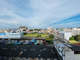 9 Karat Condo by PSR