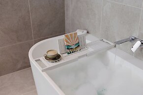 Crowne Plaza Geelong by IHG