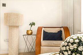 Wisteria Way - From 200 Per Night