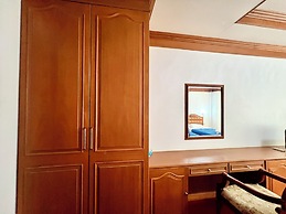 Naya Park View Hotel