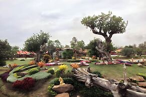 Naya Park View Hotel