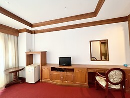 Naya Park View Hotel