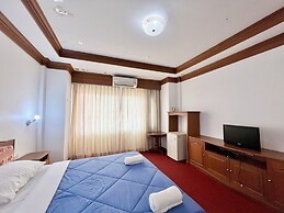 Naya Park View Hotel