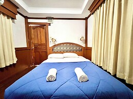 Naya Park View Hotel