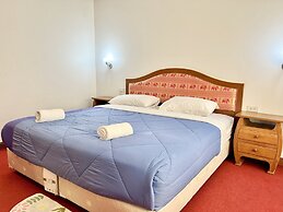 Naya Park View Hotel