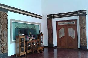 Naya Park View Hotel