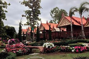 Naya Park View Hotel
